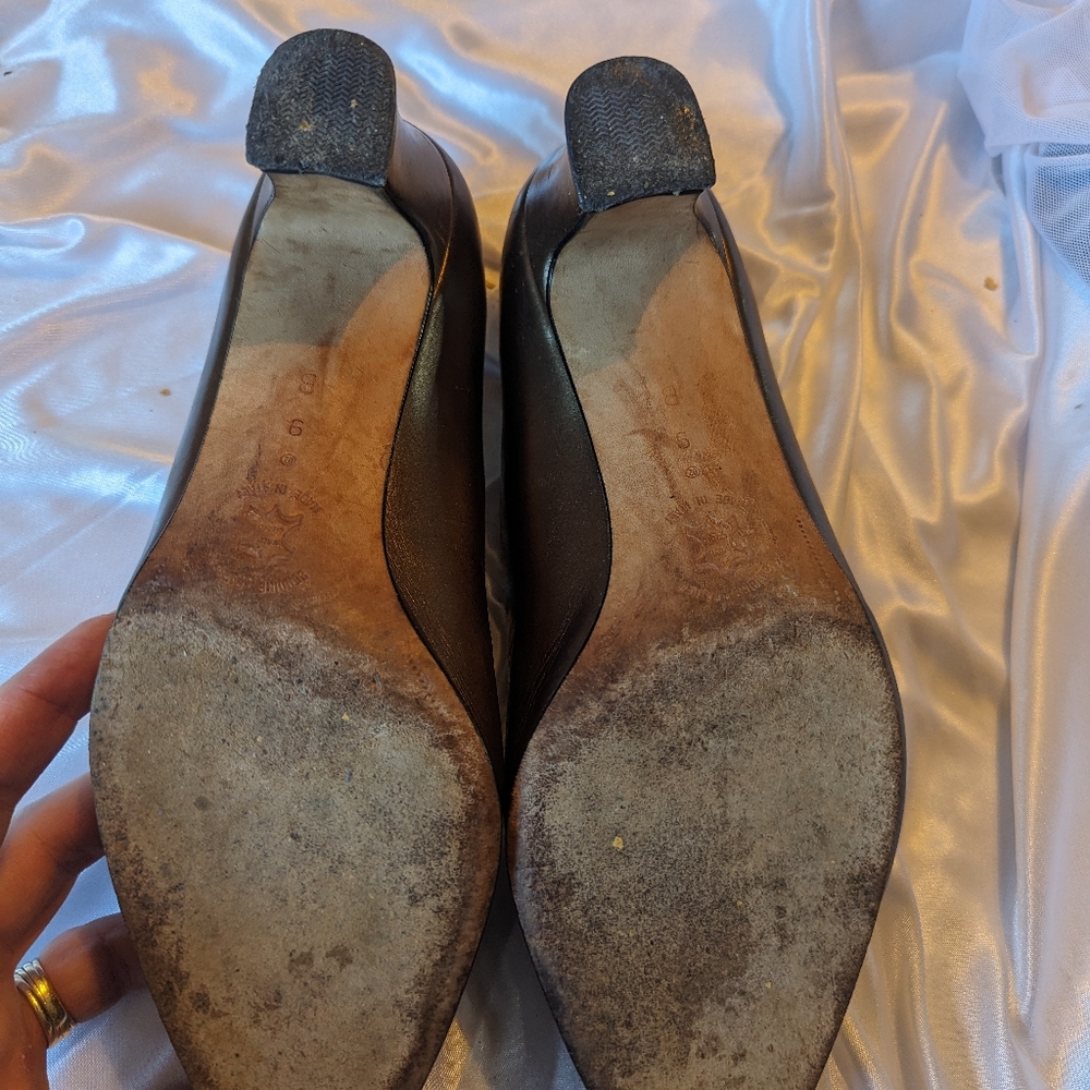 Shoes - Picture 7 of 9